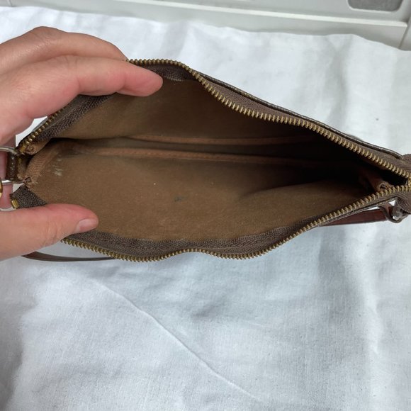 Louis Vuitton Vintage Pochette Monogram Brown Shoulder Bag - Picture 11 of 14